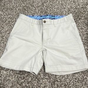 Tommy Bahama beige linen shorts 6 in - size 32